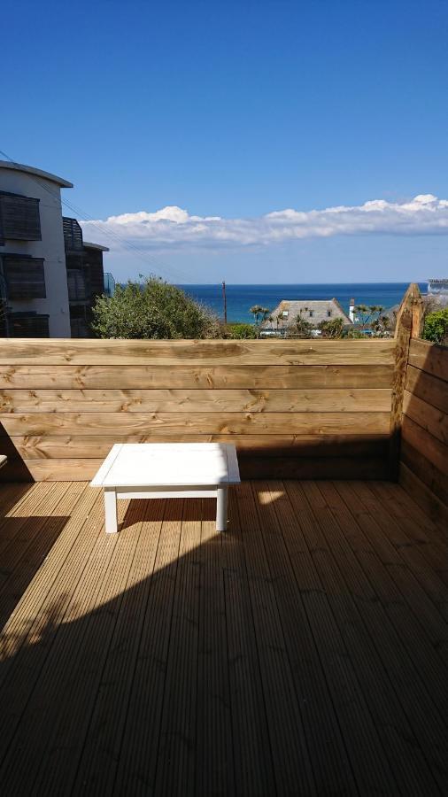 Surf Lookout - King Size En-Suite With Sea Views Newquay  Bagian luar foto
